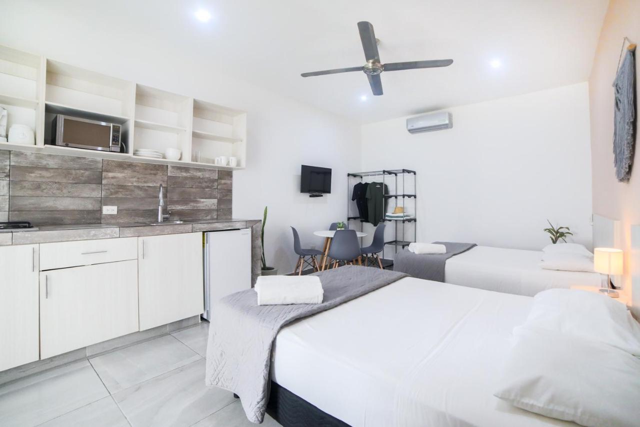 Almond Suites Playa del Carmen Buitenkant foto